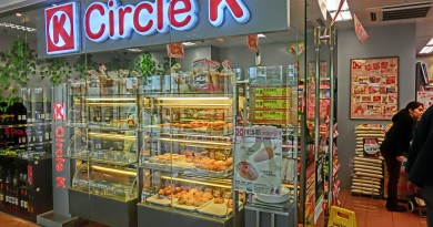 HK_Hung_Hom_海濱南岸_Harbour_Place_shop_Circle_K_bakery_Mar-2013