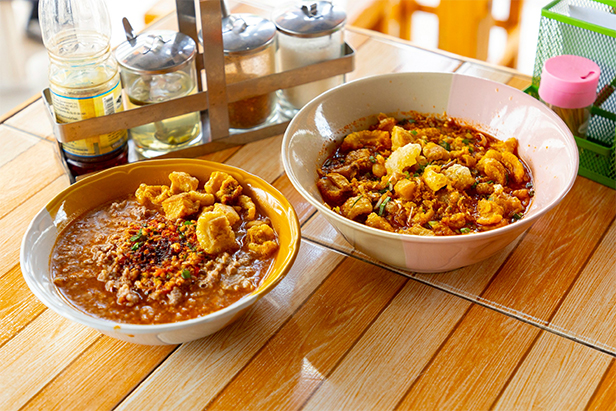 ก๋วยเตี๋ยวต้มยำกากหมู