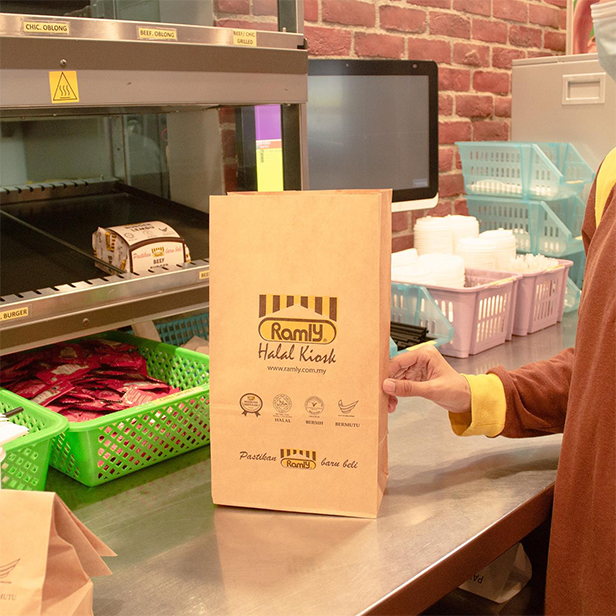 Ramly Burger จากชีวิตลูกจ้างสู่เจ้าของธุรกิจ