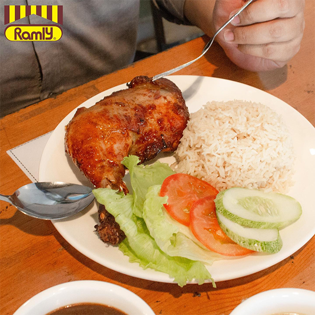 Ramly Burger จากชีวิตลูกจ้างสู่เจ้าของธุรกิจ