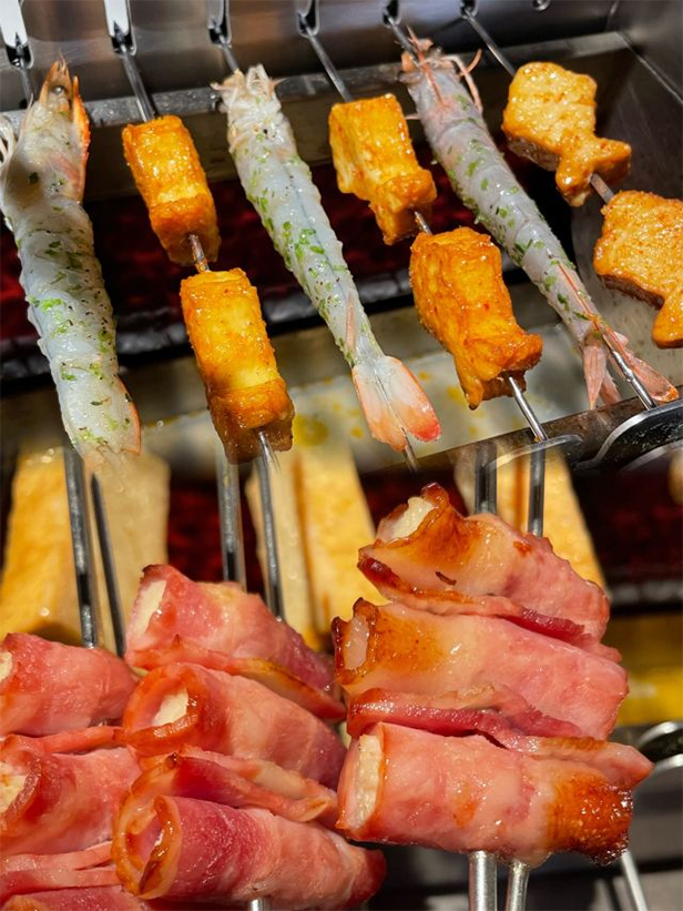 ปิ้งย่างไม้หมุนจากเซี่ยงไฮ้